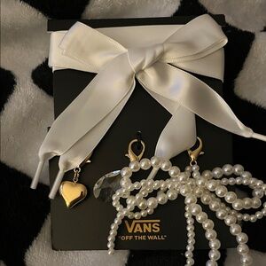 Vans White and Gold Accessory Set
